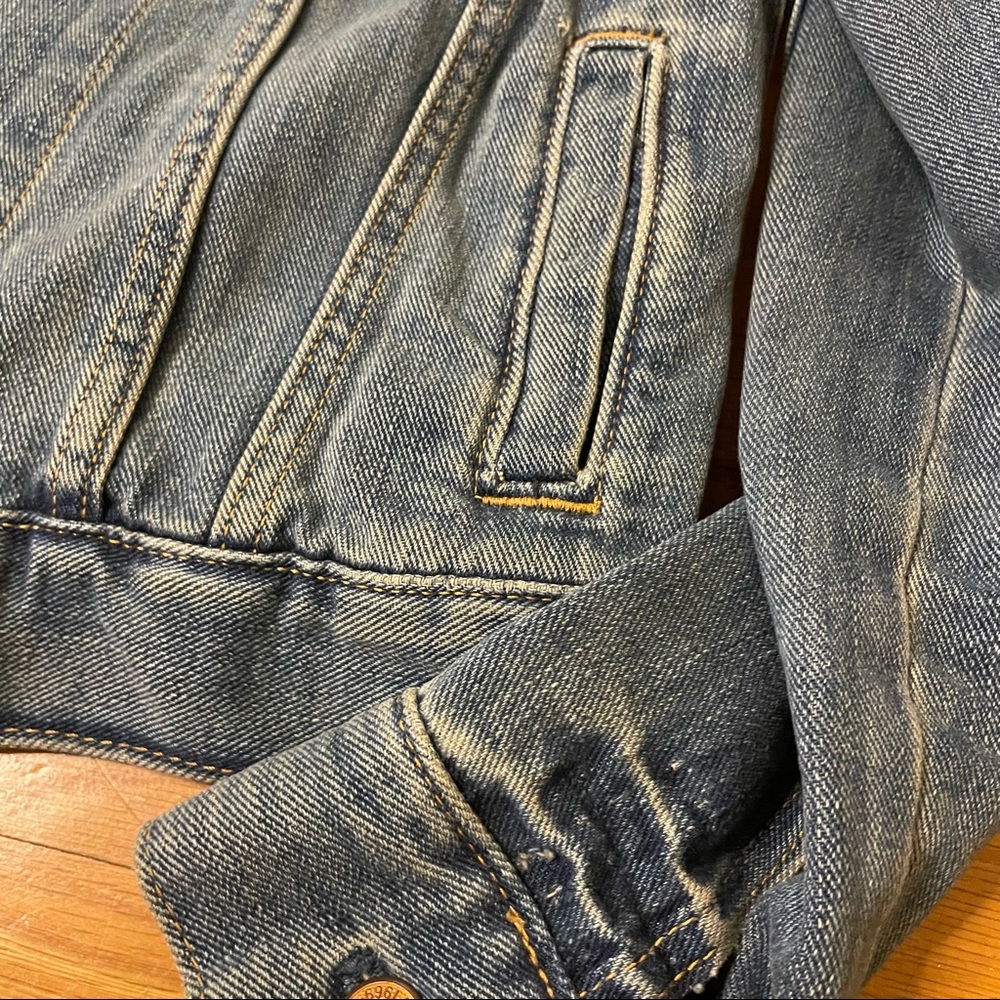 GAP Distressed Classic Blue Denim Jean Jacket Small - Picture 7 of 13